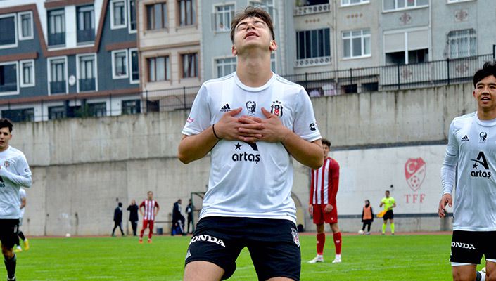 Beşiktaş Artaş:2 Demir Grup Sivasspor:0 (U-19)