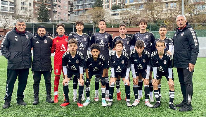 Beşiktaş Artaş:3 Sultanbeyli Belediye Spor:2 (U-14)