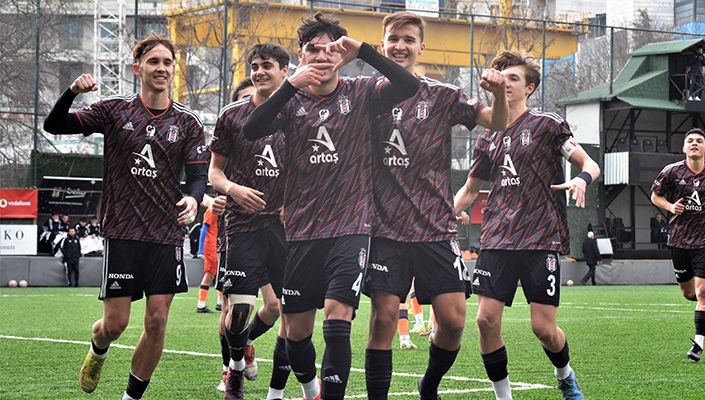 Beşiktaş Artaş:4 Medipol Başakşehir:0 (U-17)