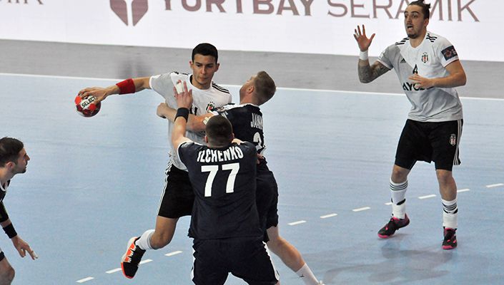 Beşiktaş Aygaz:23 HC CSKA:35