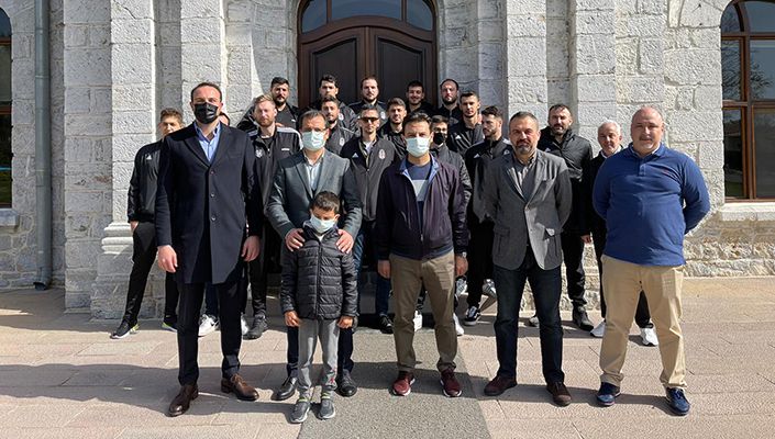 Beşiktaş Aygaz Takımımız, Dalaman Kaymakamı Ali Güldoğan İle Kahvaltıda Buluştu