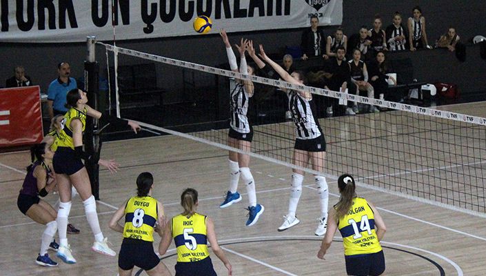 Beşiktaş Ceylan:1 Adam Voleybol:3 