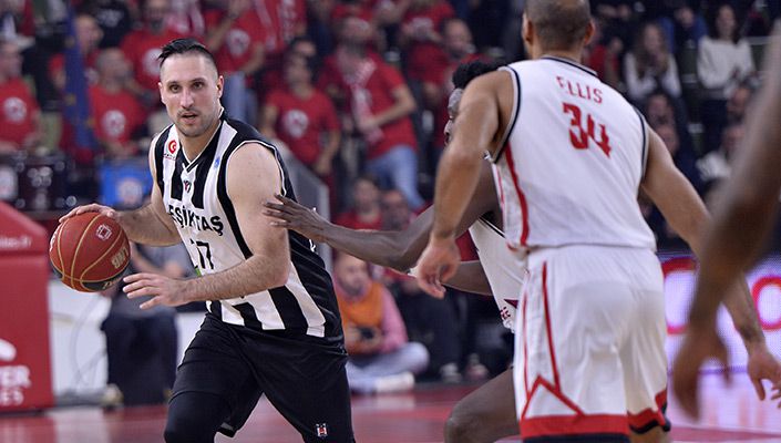 Beşiktaş Emlakjet:62 Cholet Basket:93
