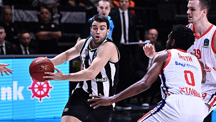 Beşiktaş Fibabanka:89 Bahçeşehir Koleji:82 