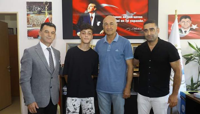 Beşiktaş Futbol Akademi, Genç Sporcu Yağız Hayati Durmuş’u Kadrosuna Dahil Etti
