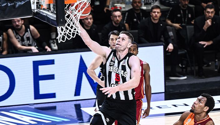Beşiktaş open Super League quarter-finals against Galatasaray with impressive win 
