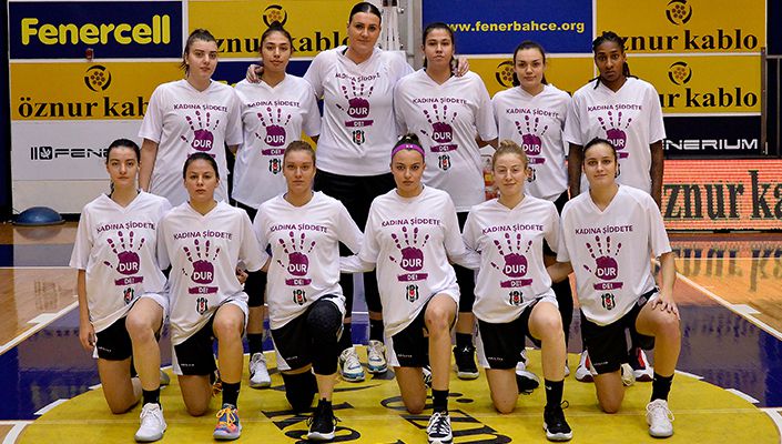 Beşiktaş HDI Sigorta Takımımız, ‘Kadına Şiddete Dur De’ Dedi