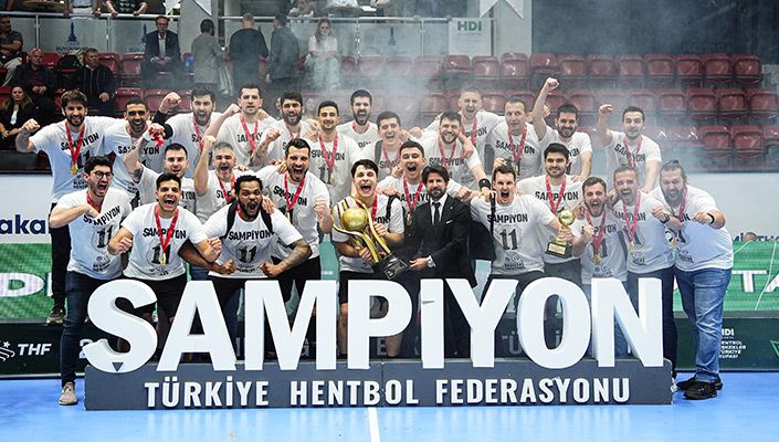 Beşiktaş Hentbol Takımımız Kupasına Kavuştu