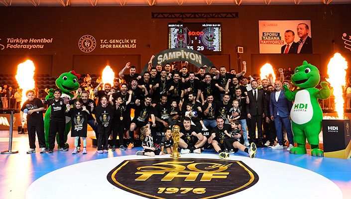 Beşiktaş Hentbol Takımımız Kupasına Kavuştu
