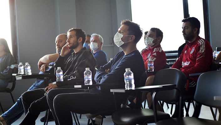Beşiktaş JK Futbol Akademimizin Teknik Ekibi, Akademik Teknik Yönetim Modeli Konusunda Tazeleme Eğitimi Aldı