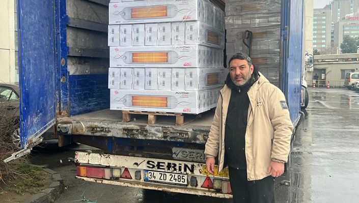 Beşiktaş Kongre Üyemiz Serkan Gündoğdu’dan Depremzedelere Yardım