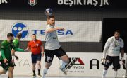 Beşiktaş narrowly win Super League finals opener