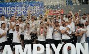 Beşiktaş Safi Çimento Hentbol Takımımız Kupasına Kavuştu