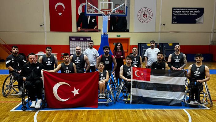 Beşiktaş Viennalife Takımımız, 29 Ekim Cumhuriyet Bayramı’nı Kutladı