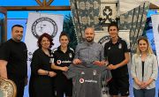 Beşiktaş Vodafone Takımımız, Gaziantep Beşiktaşlı Taraftarlar Derneği’nin Üyeleriyle Yemekte Buluştu