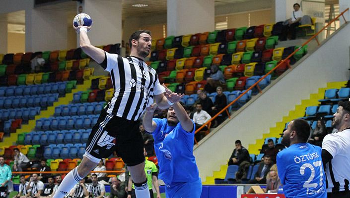 Beşiktaş Yurtbay Seramik Takımımız, HDI Sigorta Hentbol Türkiye Kupası'nda Yarı Finale Yükseldi