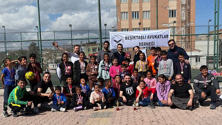 Beşiktaşlı Avukatlar Derneği Depremzede Çocuklar İçin Turnuva Düzenledi