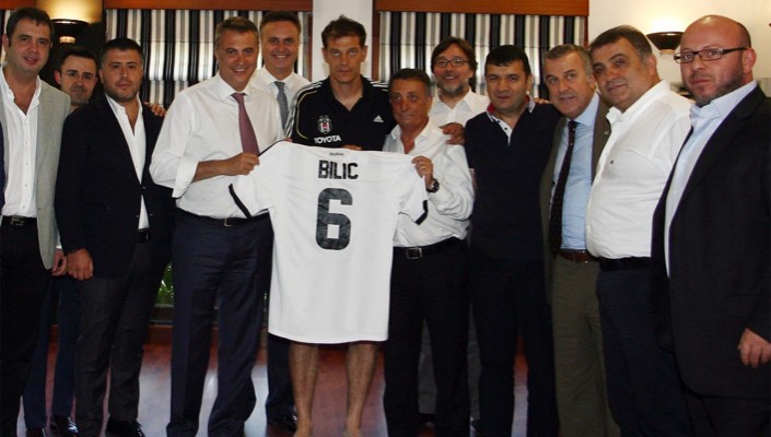 Bilic’e Yönetim Kurulumuzdan Sürpriz Kutlama