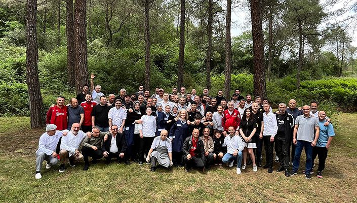 BJK Nevzat Demir Tesisleri Çalışanlarımız Yemekte Bir Araya Geldi