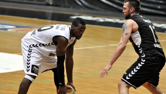 Beşiktaş İntegral Forex:58  Aydem Pamukkale Üniv.:51