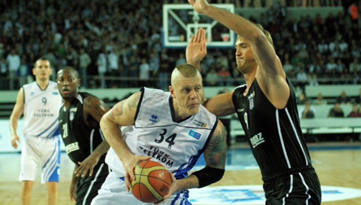 Beşiktaş Milangaz: 97 Türk Telekom: 88