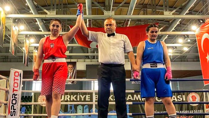 Boksörümüz Cansu Çakır, Büyük Kadınlar Türkiye Ferdi Boks Şampiyonası’nda Yarı Finale Yükseldi