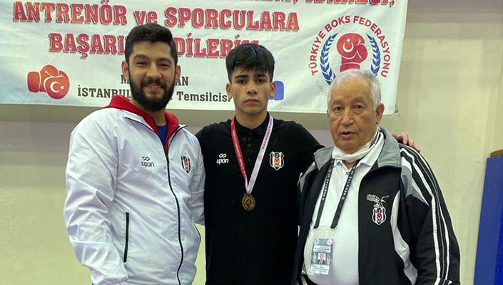 Boksorümüz Erol Özkalkan, İstanbul Şampiyonu Oldu