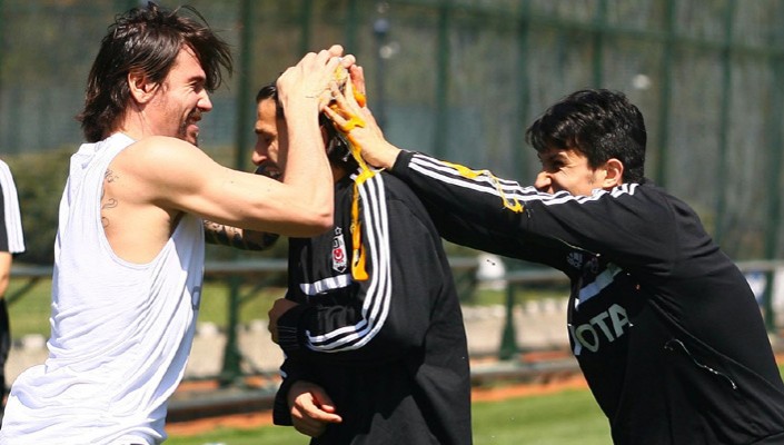Uğur Boral’a Sürpriz Doğum Günü Kutlaması