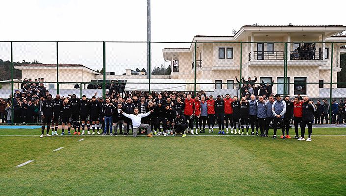 Büyük Taraftarımızdan Futbol A Takımımıza Moral Ziyareti