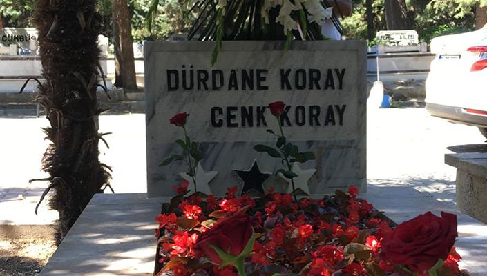 Cenk Koray’ı Kabri Başında Andık