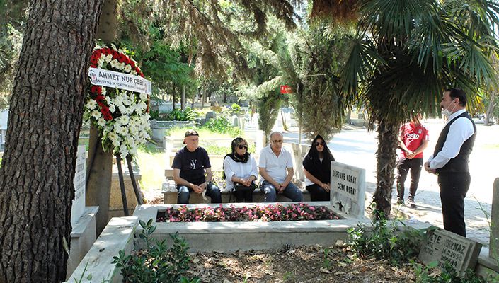 Cenk Koray’ı Kabri Başında Andık