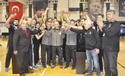 Double title winners Beşiktaş juniour handball team lift their trophies