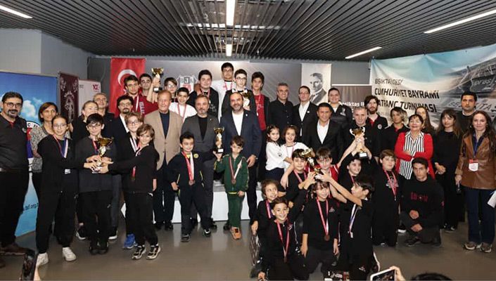 Cumhuriyet Bayramı Satranç Turnuvası Tüpraş Stadyumu’nda Düzenlendi