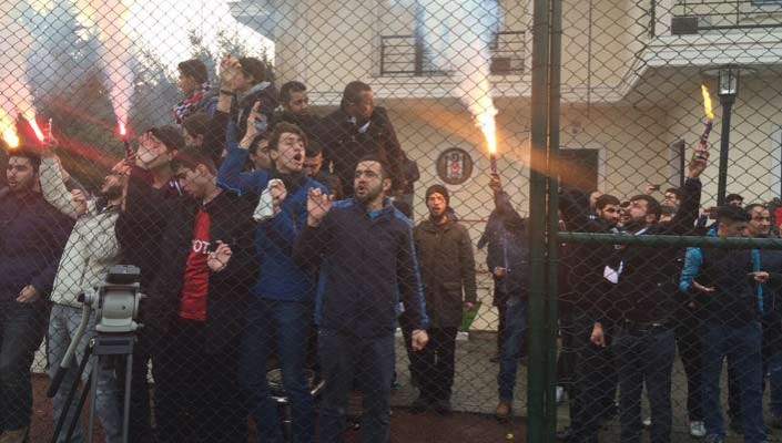 Taraftarlarımızdan Futbol Takımımıza Moral Ziyareti