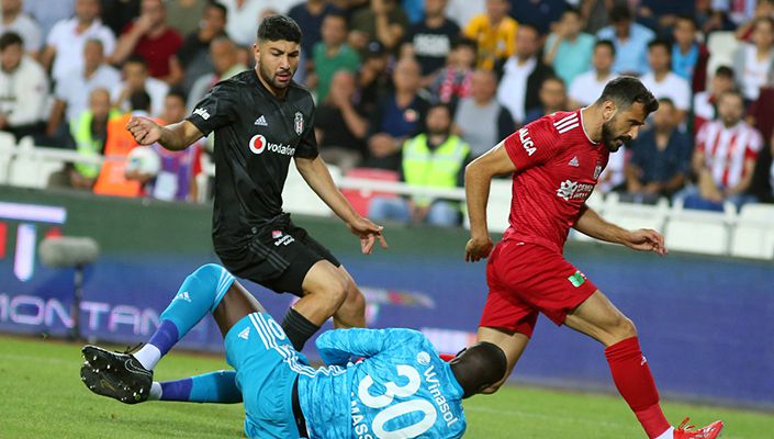 D.G. Sivasspor:3 Beşiktaş:0
