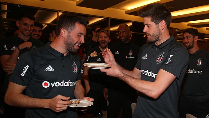 Fabricio Ramirez ile Gökhan Gönül’ün Doğum Günü Kutlandı