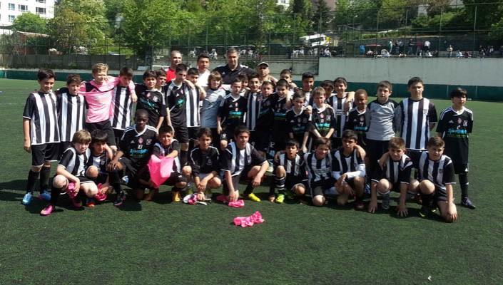 Docklands JFC İle Dostluk Maçı