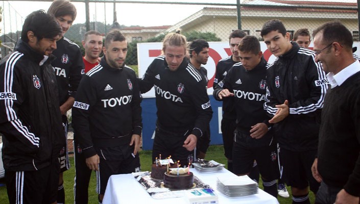 Guti İle Simao'ya Doğum Günü Kutlaması