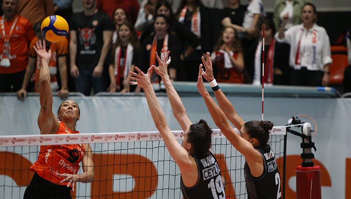 Eczacıbaşı Dynavit:3 Beşiktaş Ayos:0