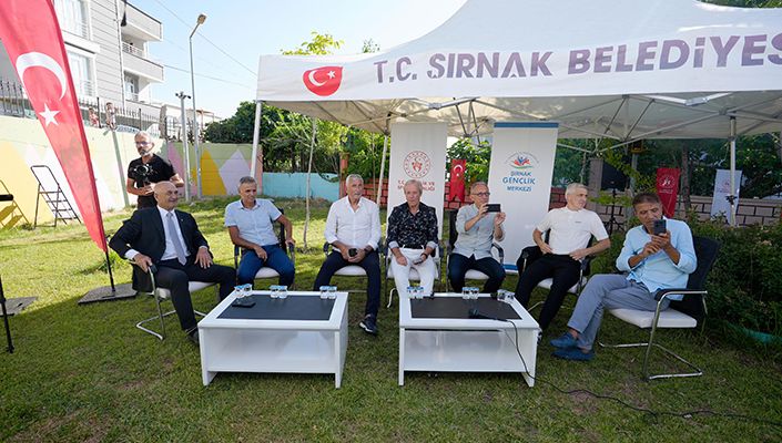Efsane Futbolcularımız Şırnaklı Amatör Sporcularla Buluştu