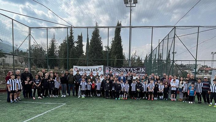 Ege Beşiktaş JK Futbol Okullarına Ziyaret