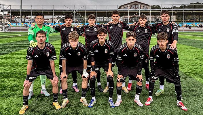 Eminevim Ümraniyespor:2 Beşiktaş:2 (U-16)
