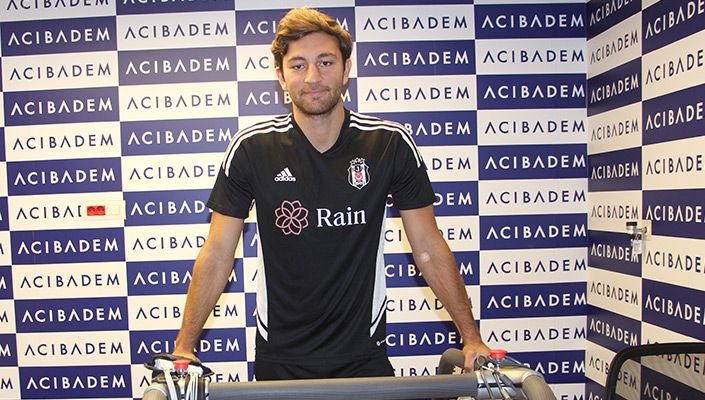 Emrecan Uzunhan Sağlık Kontrolünden Geçti