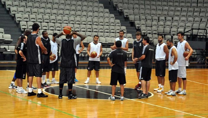 Basketbol Takımımız Hazırlıklarına Devam Ediyor