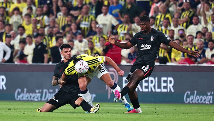 Fenerbahçe:1 Beşiktaş:2 (İkinci Yarı Oynanıyor)