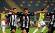 Beşiktaş win derby thriller at Kadiköy 