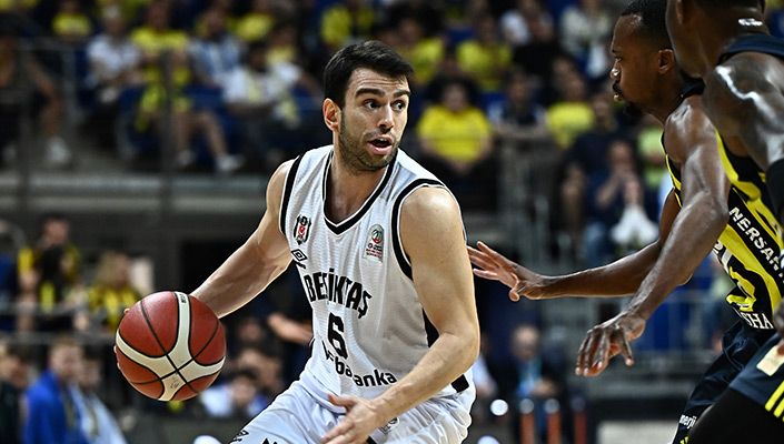 Fenerbahçe Beko:94 Beşiktaş Fibabanka:76 