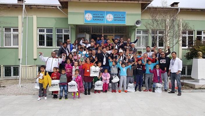 Fethiye Beşiktaşlılar Derneği’nden Köy Okullarına Yardım Kampanyası