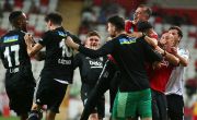Beşiktaş produce dramatic second-half comeback to win 3-2 at Antalyaspor  