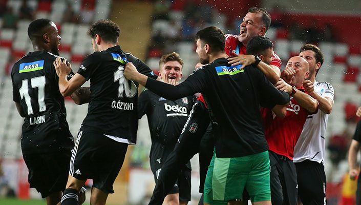 Fraport-TAV Antalyaspor:2 Beşiktaş:3 